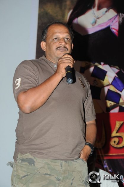Aadu-Magadura-Bujji-Platinum-Disc-Function